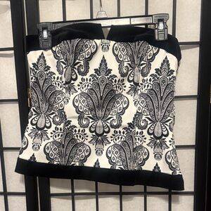 White House Black Market Black and White Corset Top